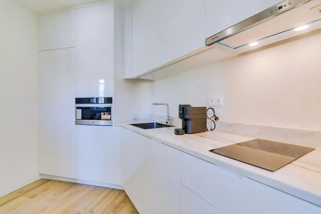 Graceful Studio Apartment G121 Lissabon 0*,